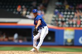 Chicago White Sox Vs. New York Mets