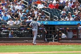 Chicago White Sox Vs. New York Mets