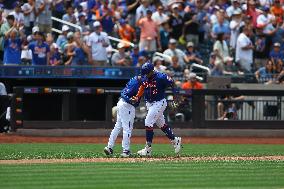 Chicago White Sox Vs. New York Mets