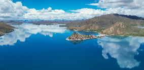 CHINA-TIBET-YAMZHOG YUMCO LAKE-TEMPLE (CN)