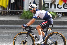 Jonas Vingegaard Wins Second Successive Tour De France - Paris