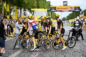 Jonas Vingegaard Wins Second Successive Tour De France - Paris