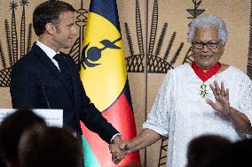 Emmanuel Macron makes Marie-Claude Tjibaou Commander of the Legion of Honor - Noumea