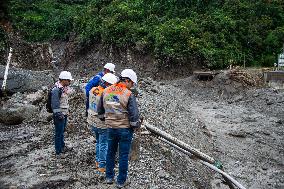 Rescue Labors Continue After Landslide In Quetame, Colombia