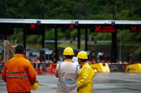 Rescue Labors Continue After Landslide In Quetame, Colombia