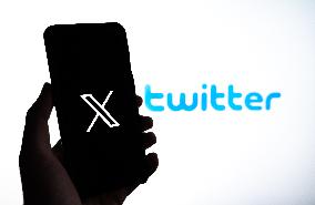Twitter Rebrands To "X"