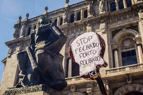 Protest Against The Decision To Close The Comercial Center STOP