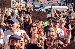 Protest Against The Decision To Close The Comercial Center STOP