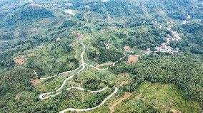 CHINA-GUIZHOU-VILLAGE-ROAD-CONSTRUCTION (CN)