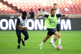 Tottenham Hotspur Press Conference & Training