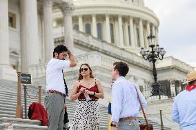 Congressman Casar Leads Thirst Strike At U.S. Capitol