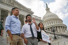 Congressman Casar Leads Thirst Strike At U.S. Capitol
