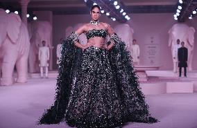 INDIA-NEW DELHI-FASHION SHOW-FDCI INDIA COUTURE WEEK