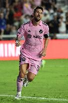 Lionel Messi playing in the League's Cup match against Atlanta United