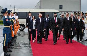 (Chengdu Universiade) CHINA-SICHUAN-CHENGDU-GUYANESE PRESIDENT-ARRIVAL (CN)