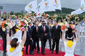 (Chengdu Universiade) CHINA-SICHUAN-CHENGDU-GUYANESE PRESIDENT-ARRIVAL (CN)