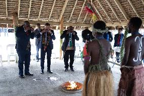 Macron meets Vanuatu Prime Minister - Vanuatu