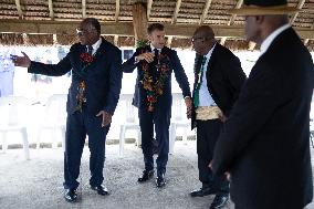 Macron meets Vanuatu Prime Minister - Vanuatu