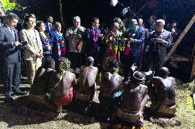 Macron at the Melanesian art Festival - Vanuatu