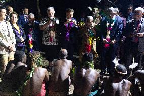 Macron at the Melanesian art Festival - Vanuatu