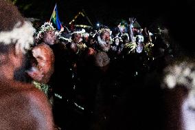 Macron at the Melanesian art Festival - Vanuatu