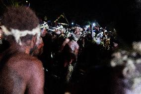 Macron at the Melanesian art Festival - Vanuatu