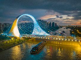 Beijing-Hangzhou Grand Canal Cargo Ships