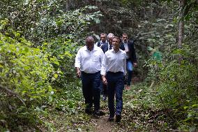 Macron Visits The Varirata National Park Forest - Papua New Guinea