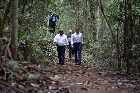 Macron Visits The Varirata National Park Forest - Papua New Guinea