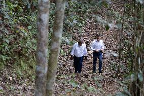 Macron Visits The Varirata National Park Forest - Papua New Guinea