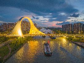 Beijing-Hangzhou Grand Canal Cargo Ships