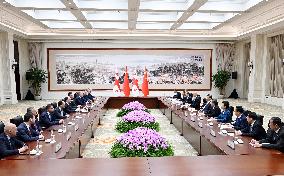 (Chengdu Universiade) CHINA-SICHUAN-CHENGDU-XI JINPING-GEORGIAN PM-MEETING (CN)