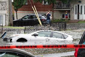 A Water Main Broke Flooding Several Blocks - Montreal