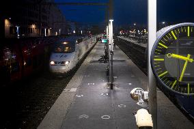 Renfe's First Madrid-Marseille Train Arrives Gare St Charles