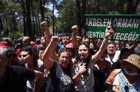 Protesters Occupy Forest To Stop Coal Mine Expansion - Turkey