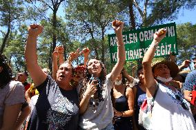 Protesters Occupy Forest To Stop Coal Mine Expansion - Turkey