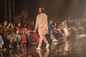 INDIA-NEW DELHI-FASHION SHOW-FDCI INDIA COUTURE WEEK