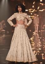 INDIA-NEW DELHI-FASHION SHOW-FDCI INDIA COUTURE WEEK