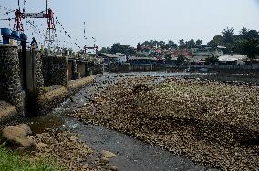 Water Level Decreased Due Hot Weather In Ciliwung River Indonesia