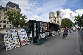 Olympics Threaten To Erase A Symbol Of Paris, Riverside Booksellers