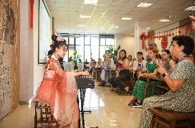 CHINA-XINJIANG-URUMQI-DANCE FESTIVAL-CULTURAL EXCHANGE (CN)
