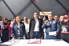 Gustavo Bolivar Announces Candidacy for Bogota's Mayor