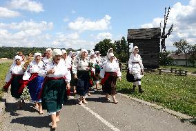 Ukrainian Bread Festival at Pyrohiv Museum