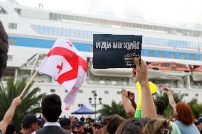 Protest against arrival of Russian cruise ship in Batumi