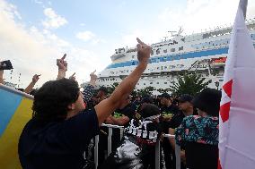 Protest against arrival of Russian cruise ship in Batumi