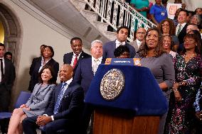 New York Governor Hochul And NYC Mayor Adams Make A Gun Violence Announcement