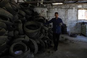 MIDEAST-GAZA CITY-RECYCLING BUSINESS