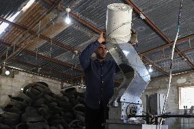 MIDEAST-GAZA CITY-RECYCLING BUSINESS