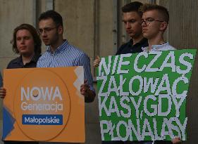 Political Turmoil Amidst Waste Crisis In Poland