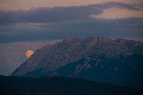 Sturgeon Full Super Moon Rises In Italy